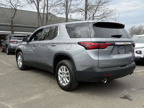 Certified 2023 Chevrolet Traverse LS FWD image 4