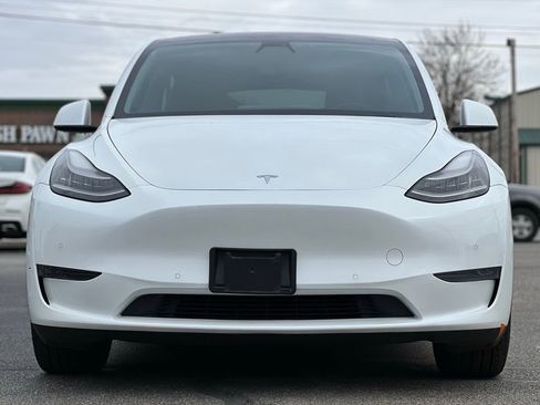 Used 2021 Tesla Model Y Long Range image 12