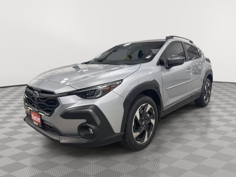 Used 2025 Subaru Crosstrek 2.5i Limited w/ Crosstrek Mirror Package image 3
