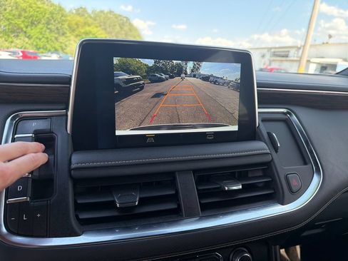Used 2023 Chevrolet Tahoe Premier AWD/4WD image 19
