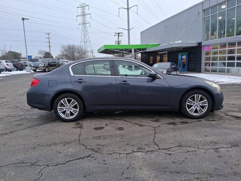 Used 2010 INFINITI G37 x Sedan image 4