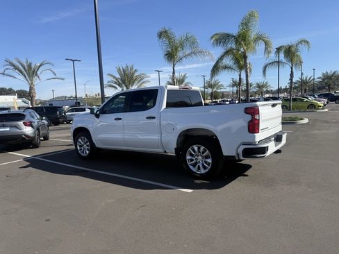 Used 2023 Chevrolet Silverado 1500 Custom image 3