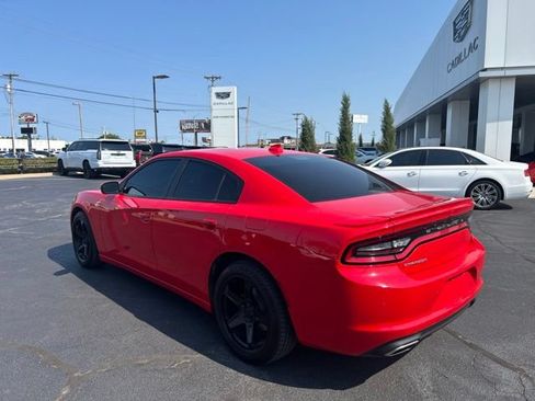 Used 2020 Dodge Charger SXT w/ Plus Group RWD image 8