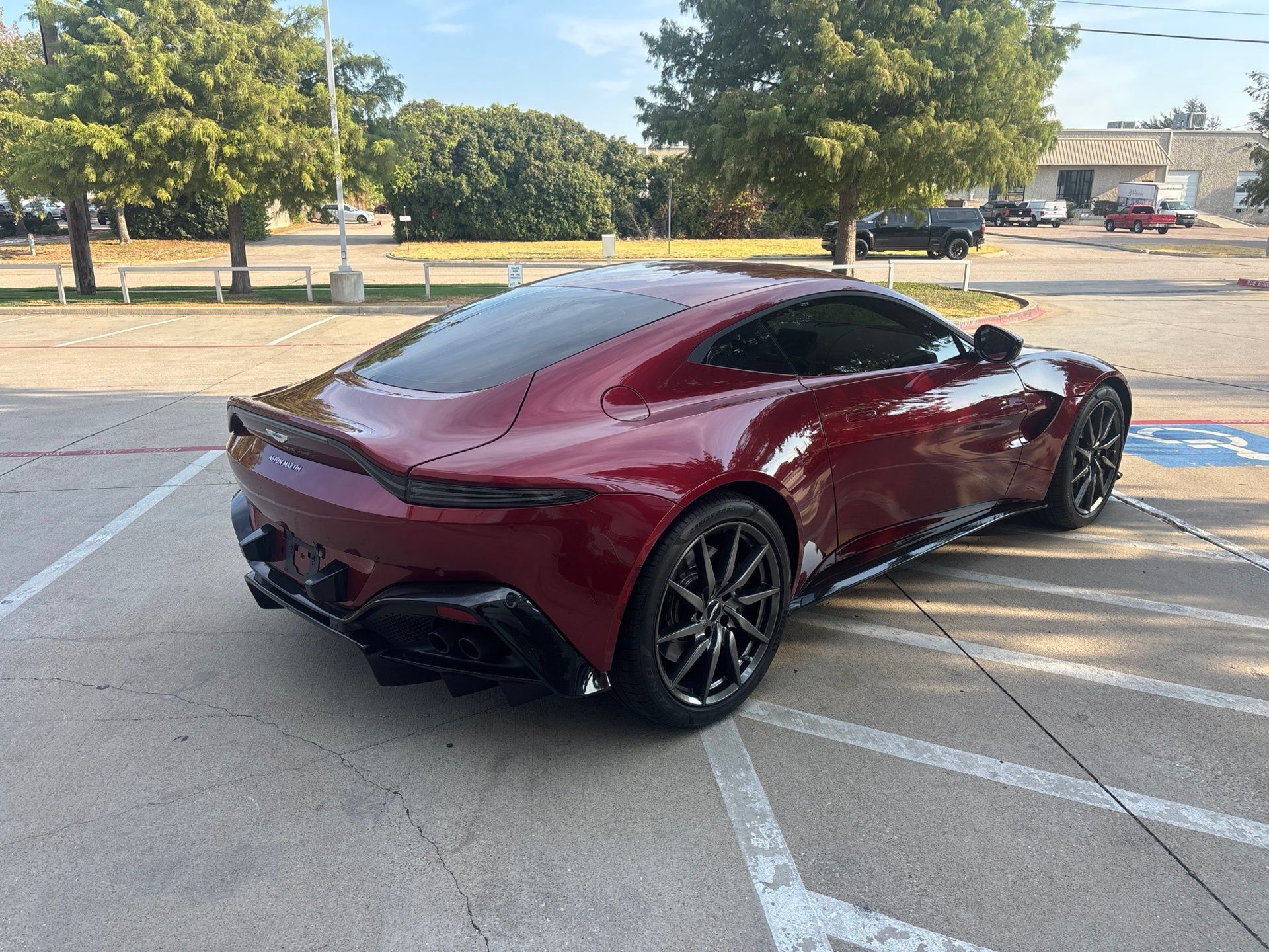 Used 2020 Aston Martin V8 Vantage Coupe RWD image 9