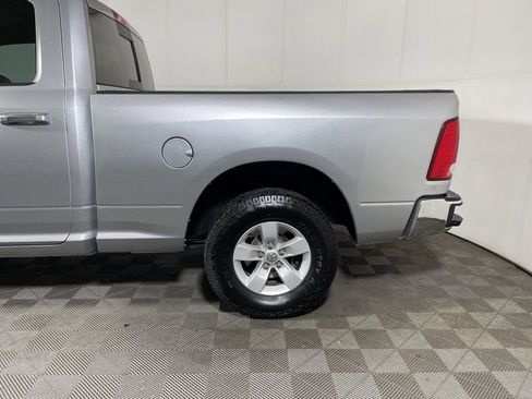 Used 2018 RAM 1500 Classic SLT AWD/4WD image 5