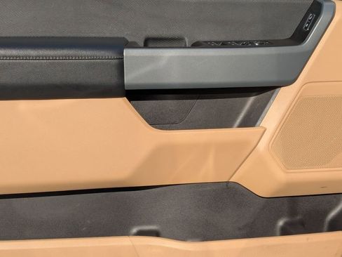 Used 2023 Ford F150 XLT image 11