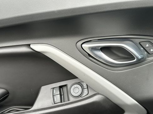 Used 2019 Chevrolet Camaro LT w/ RS Package image 12