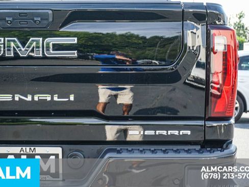 Used 2024 GMC Sierra 3500 Denali Ultimate AWD/4WD image 12