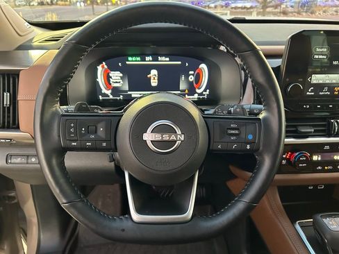 Used 2023 Nissan Pathfinder Platinum image 27