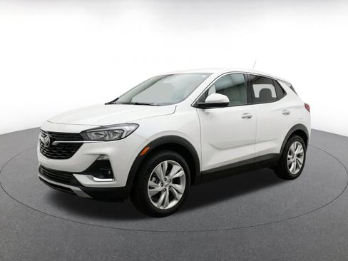 Used 2025 Buick Encore GX Preferred AWD/4WD image 3