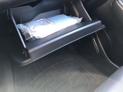 Used 2015 GMC Yukon SLT w/ Open Road Package image 34