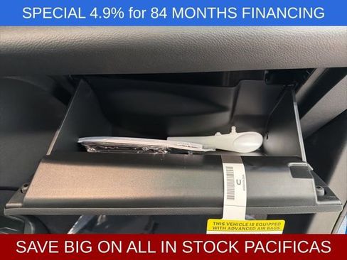 New 2026 Chrysler Pacifica Select w/ S Appearance Package image 30