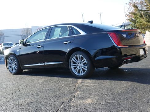 Used 2019 Cadillac XTS Luxury image 4