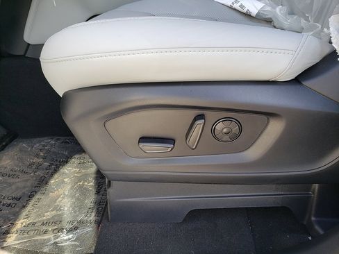 New 2026 Ford Explorer Platinum w/ LUX Leather Package image 20