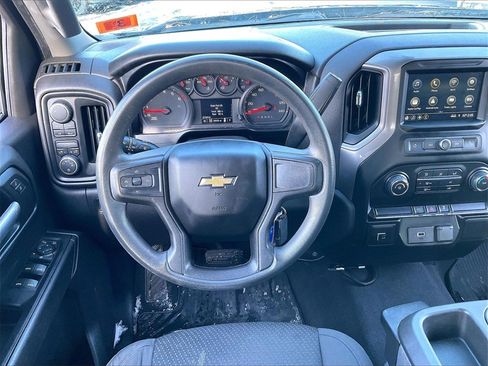 Used 2019 Chevrolet Silverado 1500 Custom w/ Custom Value Package image 16