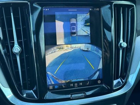 Used 2024 Volvo S60 B5 Plus image 24