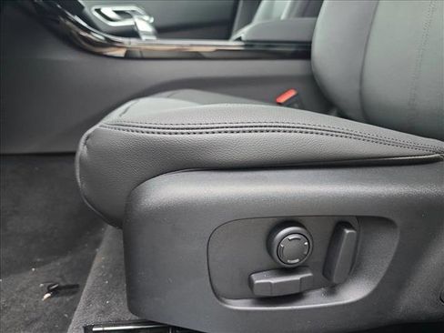 New 2026 Land Rover Range Rover Velar Dynamic SE image 27