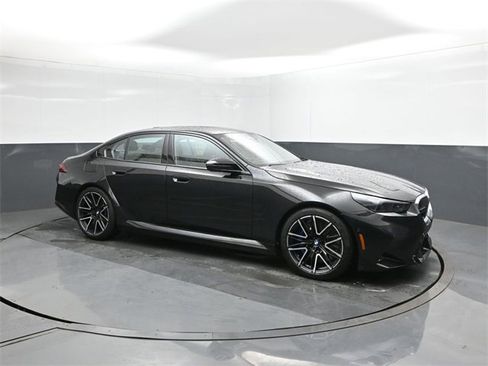 New 2026 BMW M5 image 17