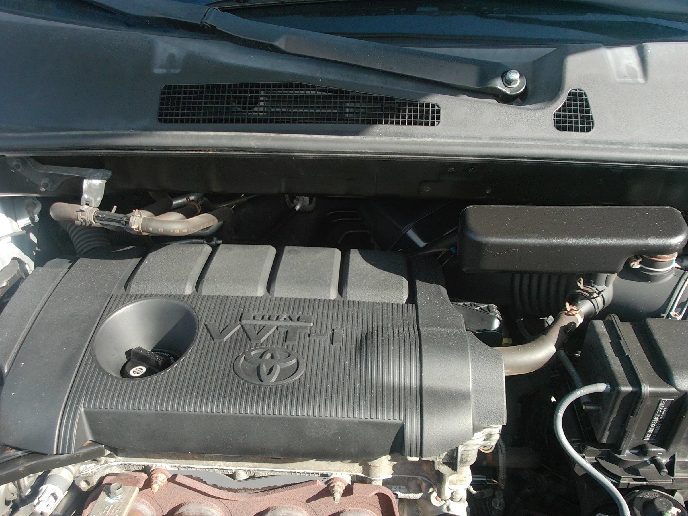 Used 2010 Toyota Highlander 2WD w/ 3rd Row Seat Pkg image 41