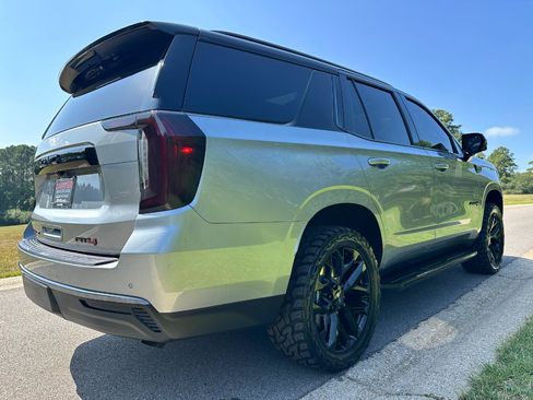 Used 2024 GMC Yukon AT4 w/ Technology Package AWD/4WD image 5