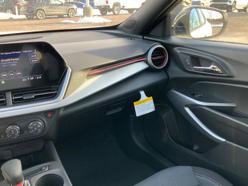 New 2026 Chevrolet Trax RS w/ Sunroof Package image 16