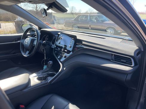 Used 2023 Toyota Camry SE image 17