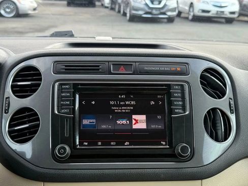 Used 2017 Volkswagen Tiguan S image 27