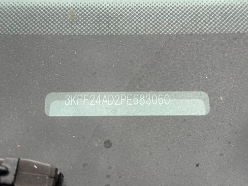 Used 2023 Kia Forte LXS w/ LXS Technology Package image 4