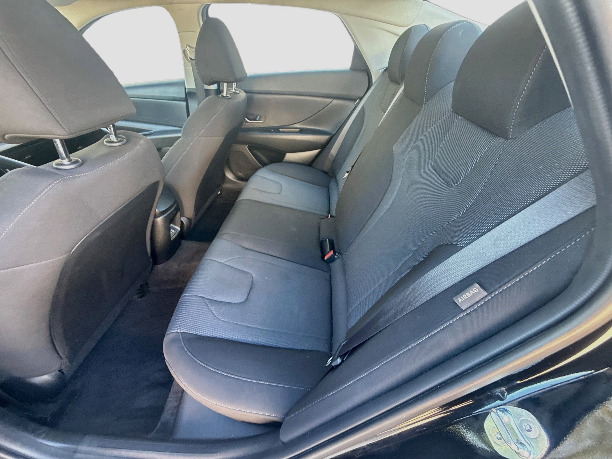 Used 2025 Hyundai Elantra SE FWD image 20