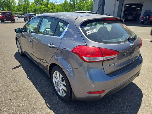 Used 2015 Kia Forte EX FWD image 5