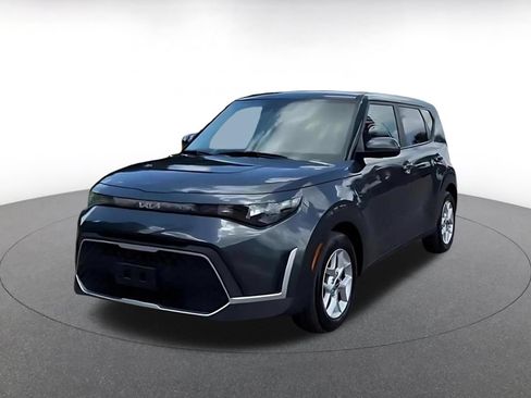 Used 2025 Kia Soul LX w/ LX Technology Package FWD image 7