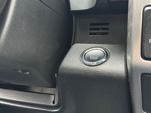 Used 2017 Ford F150 Platinum w/ Equipment Group 701A Luxury image 22