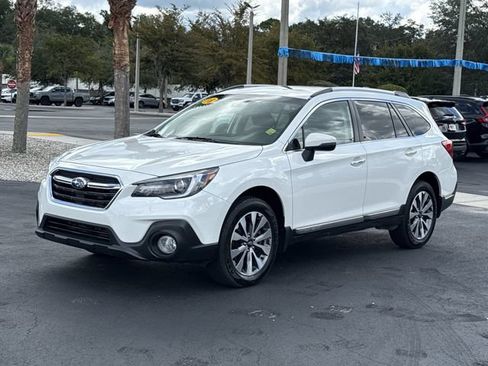 Used 2018 Subaru Outback 2.5i Touring AWD/4WD image 12