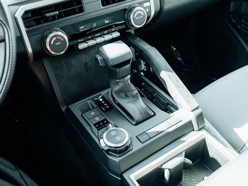 Used 2026 Toyota Tacoma SR5 image 31