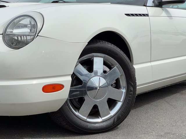 Used 2002 Ford Thunderbird RWD image 2