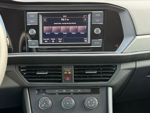 Used 2019 Volkswagen Jetta S FWD image 16