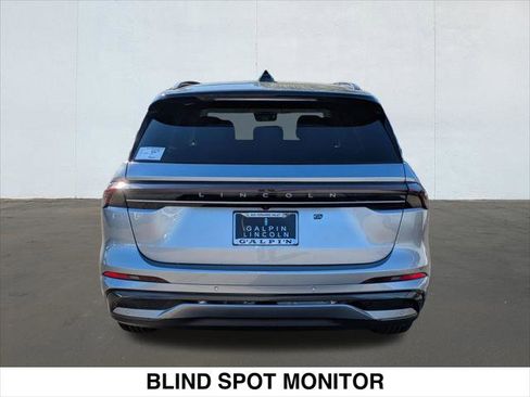 New 2026 Lincoln Nautilus Reserve w/ Jet Appearance Package image 5