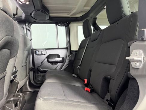 Used 2022 Jeep Wrangler Unlimited Sport AWD/4WD image 26