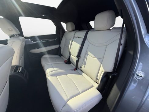 Used 2024 Cadillac XT5 Sportv image 13