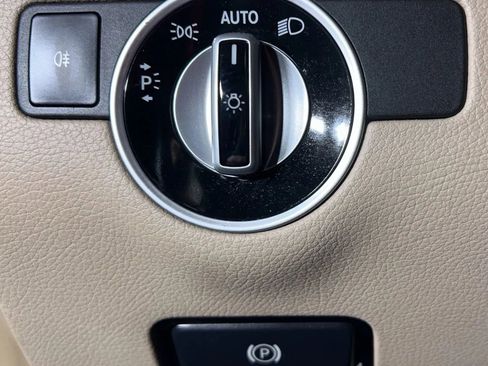 Used 2012 Mercedes-Benz ML 350 ML 350 4MATIC Sport Utility 4D image 39