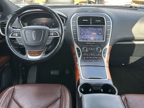 Used 2020 Lincoln Nautilus Reserve image 9