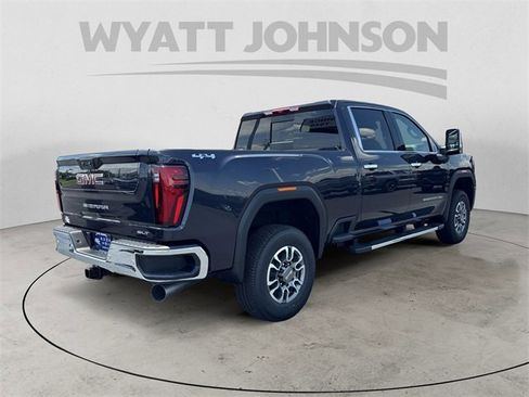 New 2025 GMC Sierra 2500 SLT w/ SLT Premium Package image 5