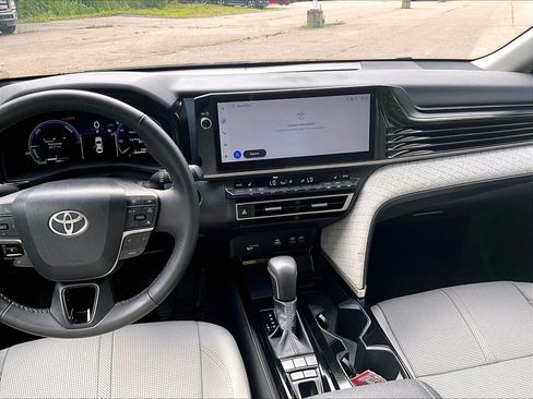 Certified 2026 Toyota Camry XLE w/ Preferred Package 2 (TMS) AWD/4WD image 17