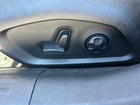 Used 2017 Jeep Renegade Limited w/ Trailer Tow Group image 18