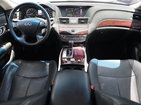Used 2018 INFINITI Q70 L 3.7 AWD/4WD image 2