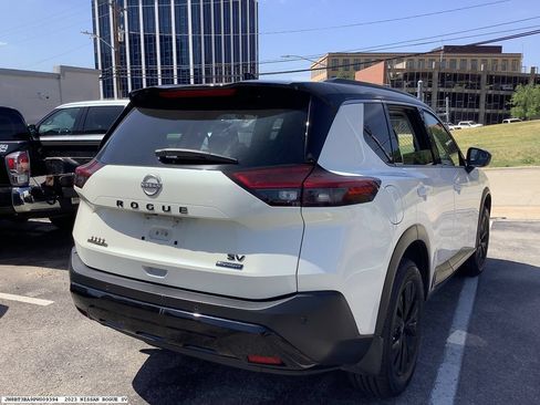 Used 2023 Nissan Rogue SV w/ SV Premium B Package FWD image 4