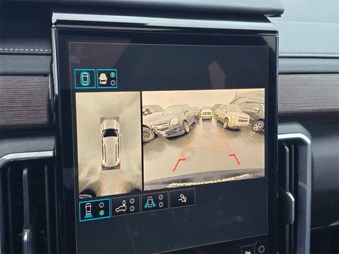 Used 2025 GMC Acadia Denali w/ LPO, Floor Liner Package image 30