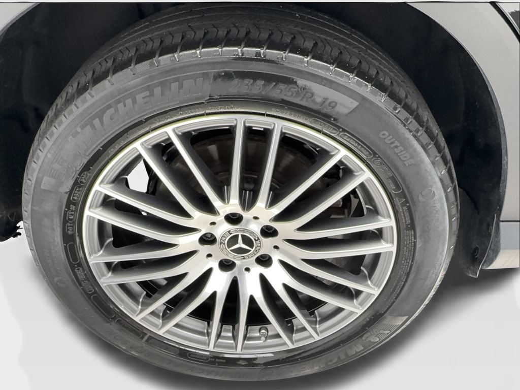 Used 2024 Mercedes-Benz GLC 300 4MATIC image 17