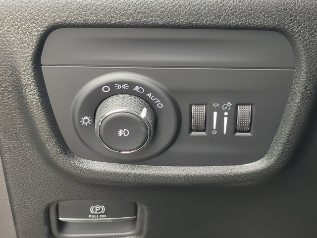 New 2027 Jeep Grand Cherokee Limited RWD image 28