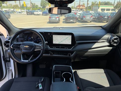 Used 2025 Chevrolet Equinox LT FWD image 34